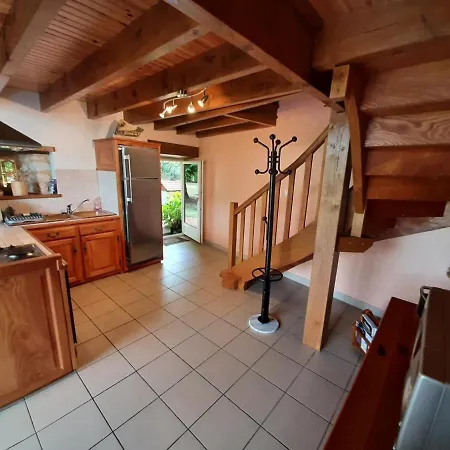 Les Essards, 2 Pieces, 3 Personnes - Fr-1-653-130 * Les Essards (Charente)
