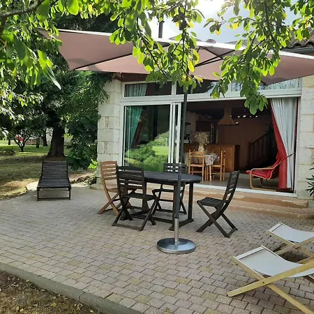 Les Essards, 2 Pieces, 3 Personnes - Fr-1-653-130 Les Essards (Charente)